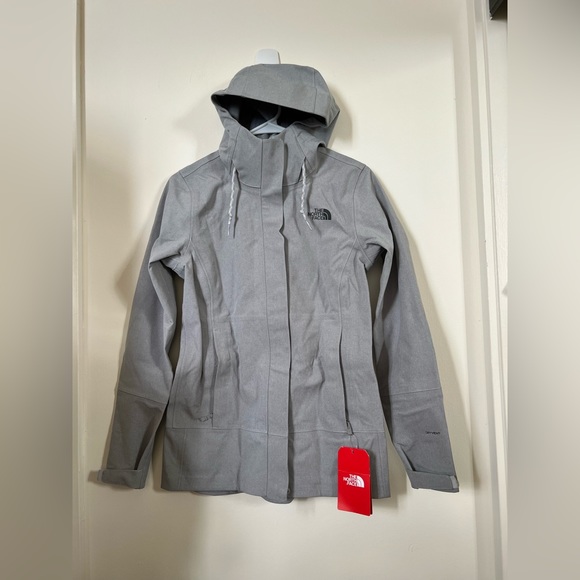 North Face Waterproof/Windproof Jacket - Picture 2 of 7